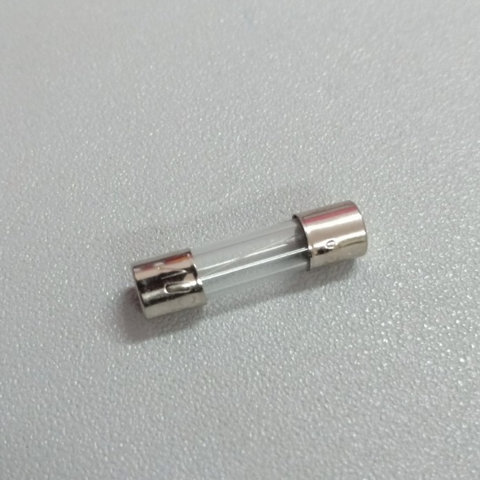 ฟิวส์แก้ว Glass fuse tube 5x20mm 220V,3.15A