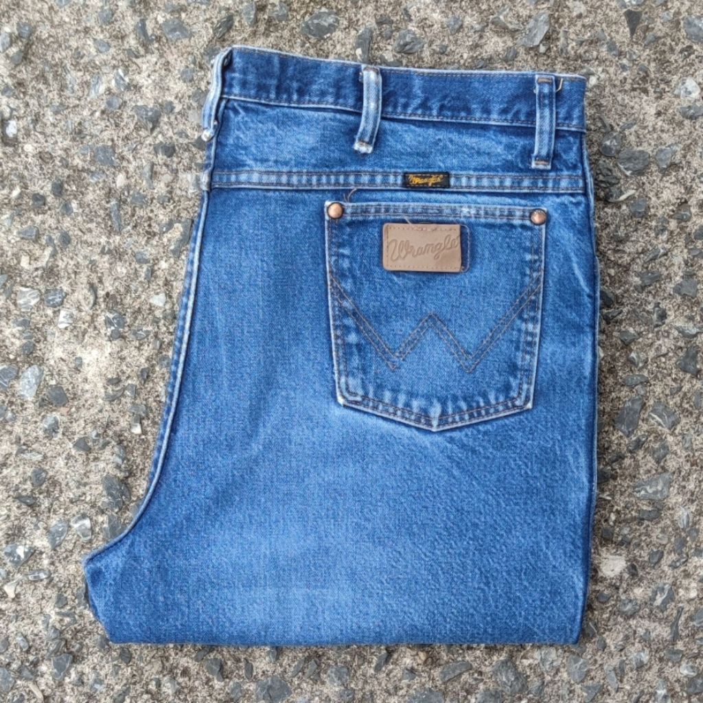 W12/39 กางเกงยีนส์มือสอง Wrangler รุ่น 936PWD เอววัดจริง 39" ยาวทั้งตัว 43" ปลายขา 9" ผลิต Mexico ผ้