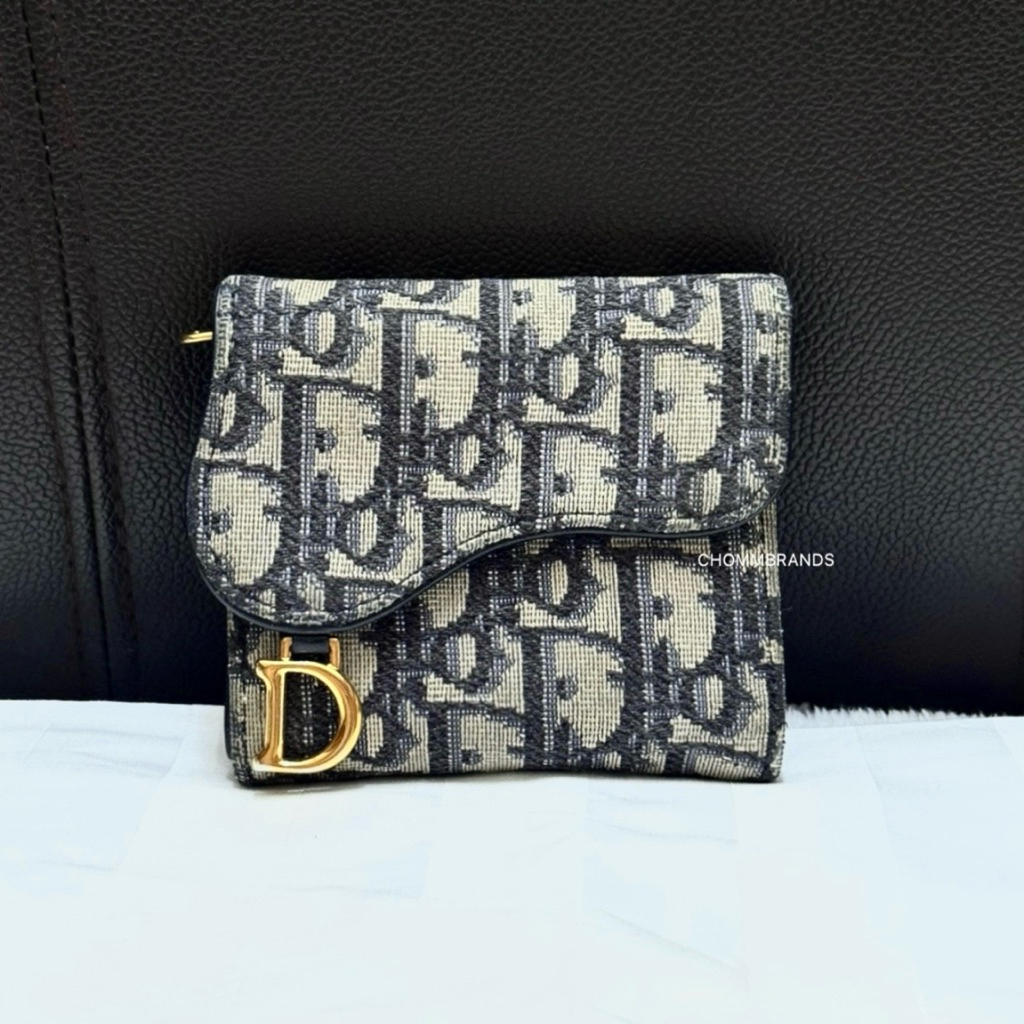 PAU2518 Christian Dior Saddle Wallet Navy กระเป๋าสตางค์ใบสั้น3พับรุ่นฮิต ช็อปเกือบ3หมื่น มือสองของแท