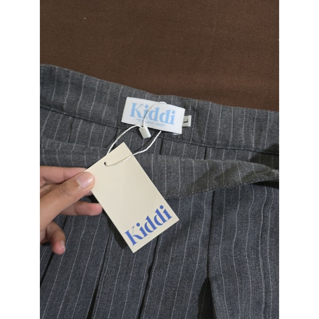 ส่งต่อ kiddi กระโปรงพลีท lush