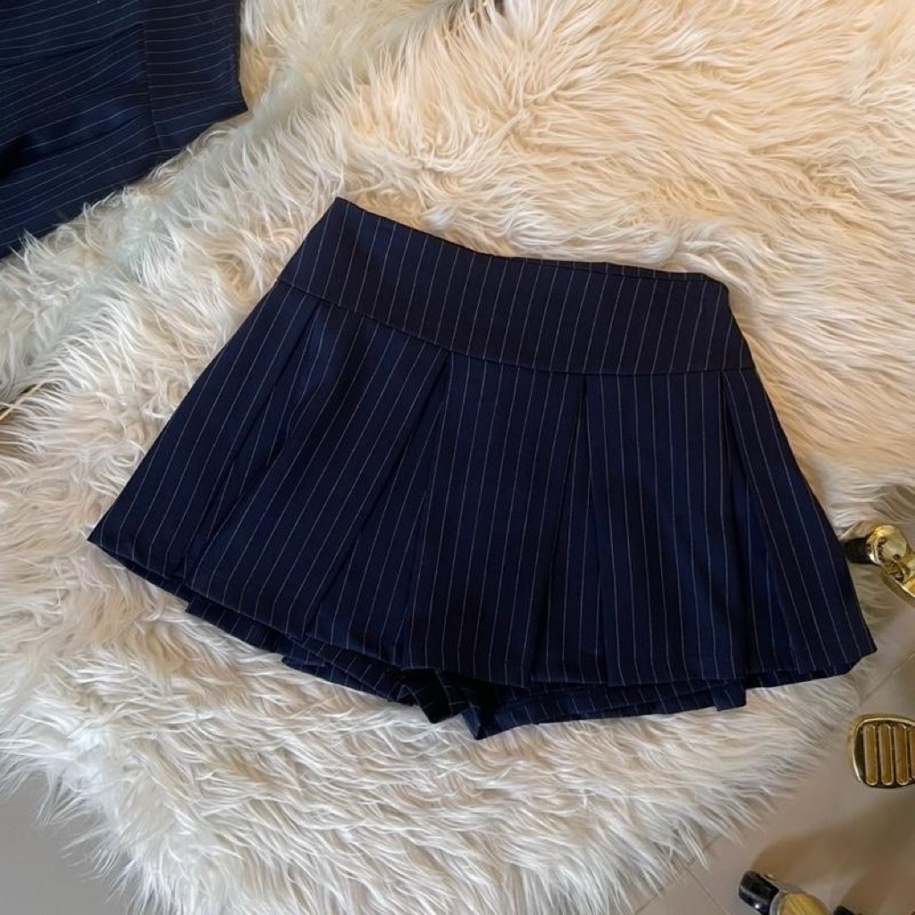 กระโปรงกางเกงลายริ้วเอวสูง SR