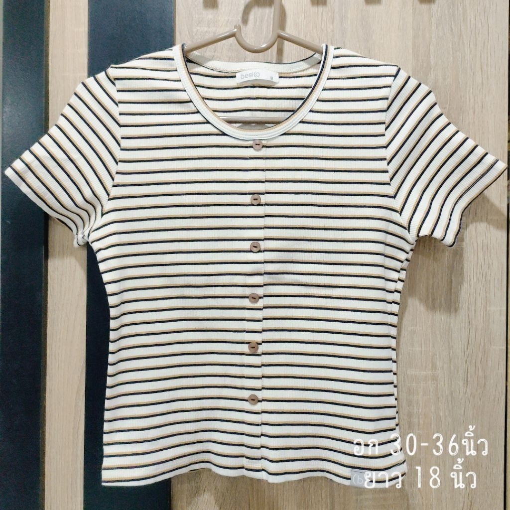 เสื้อยืดลายทางคอกลม ไหมพรม ผ้านุ่ม ป้ายbesico มือ 2