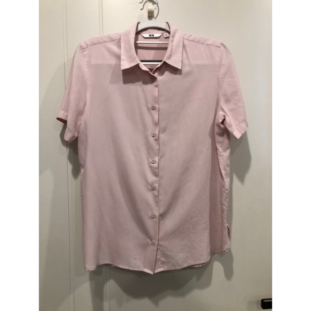 เสื้อเชิ้ต Uniqlo สีชมพูหม่น รุ่นผ้าเรยอน