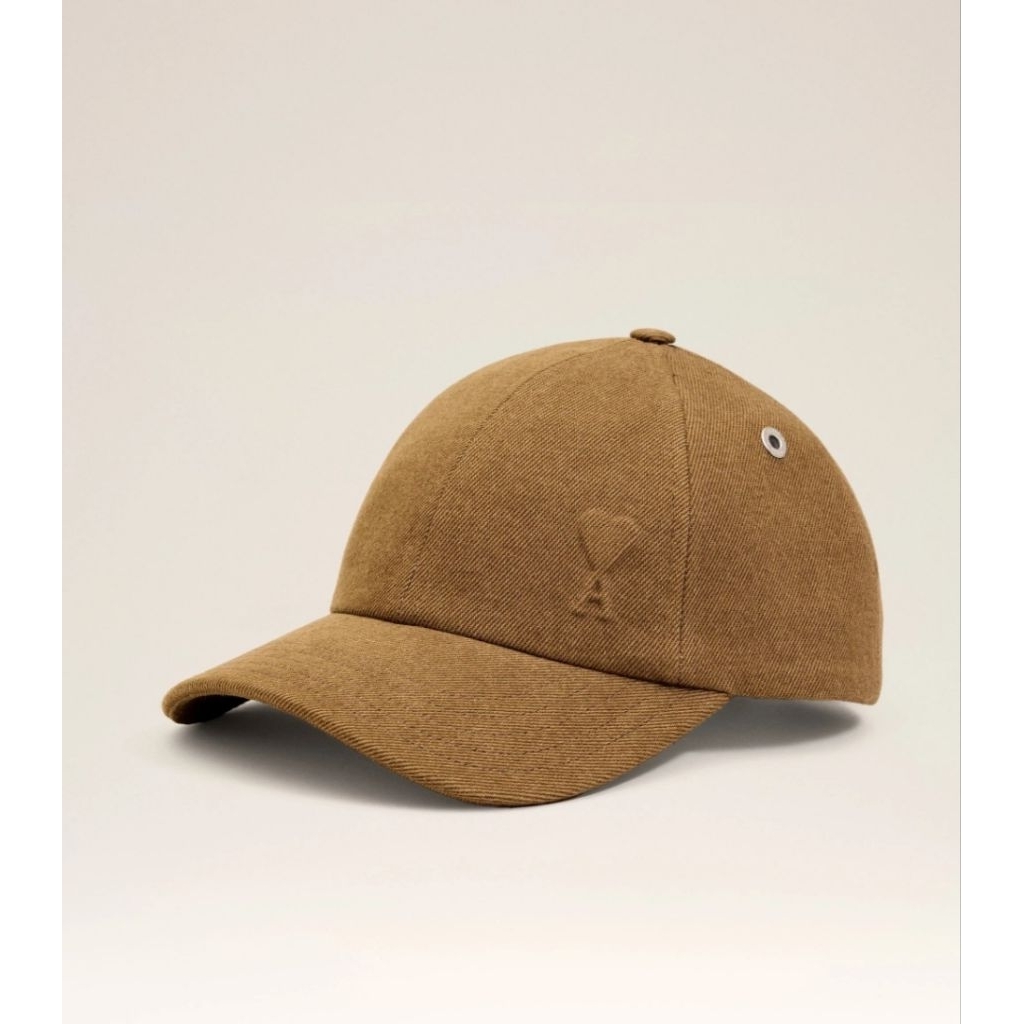 New หมวก Ami cap สี Hazelnut ครั้งแรกกับ logo นูน‼️ มือ1ของแท้💯 พร้อมส่ง