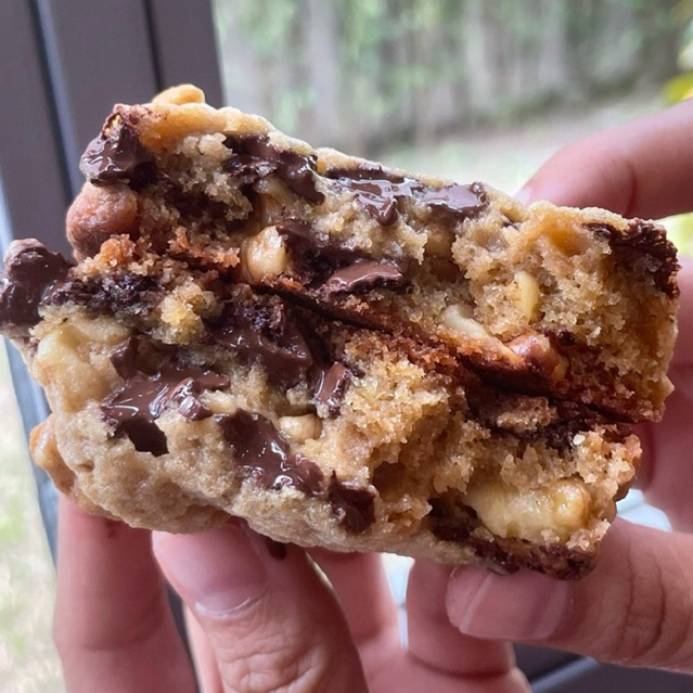 New York Cookies 🍪 Chocolate Walnuts flavor