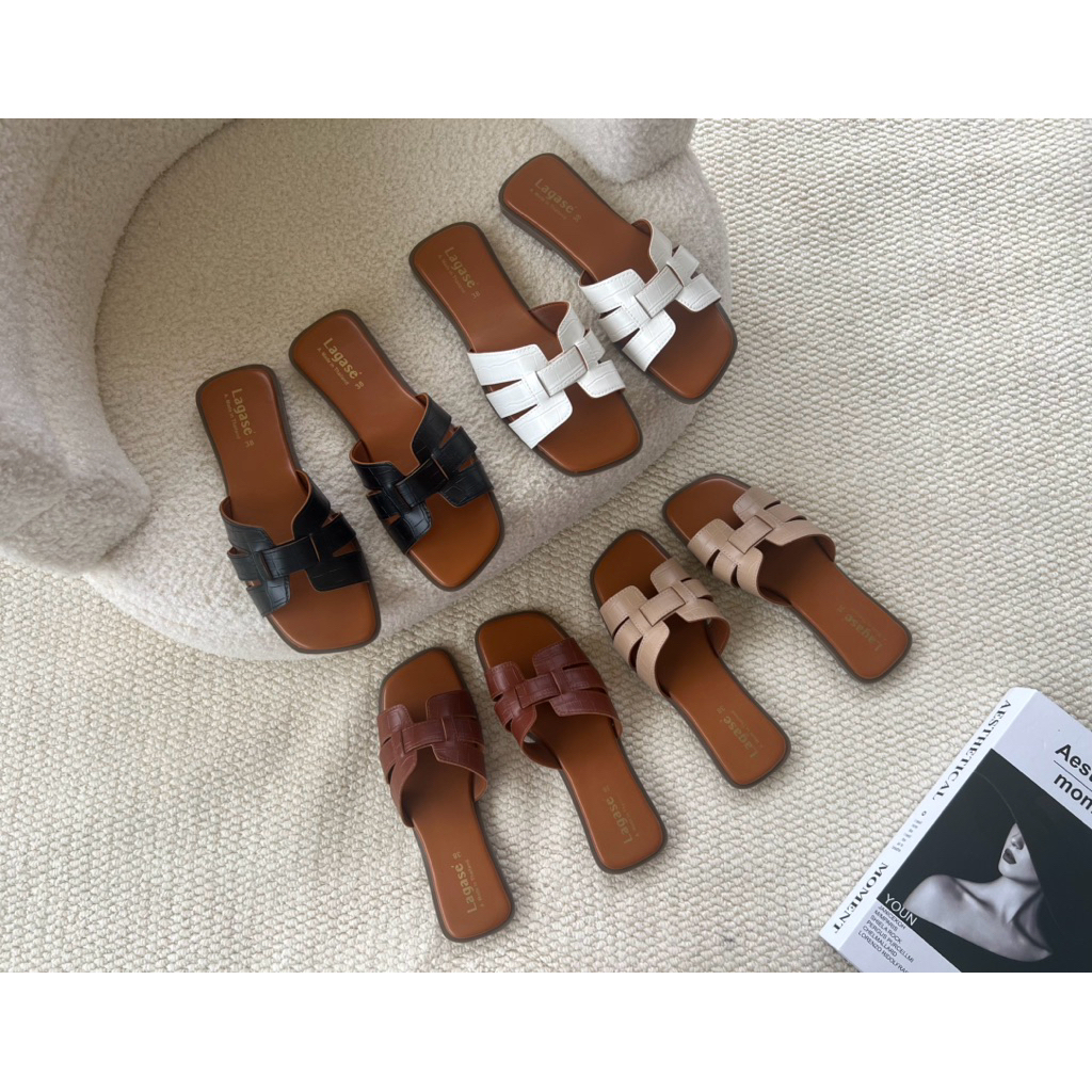 Afashion รองเท้าแตะแบบสวมลายหนังมาใหม่เก๋มากๆค่ะ มีมาให้เลือกถึง4สี มีไซด36-45 สินค้าพร้อมส่งนะคะ