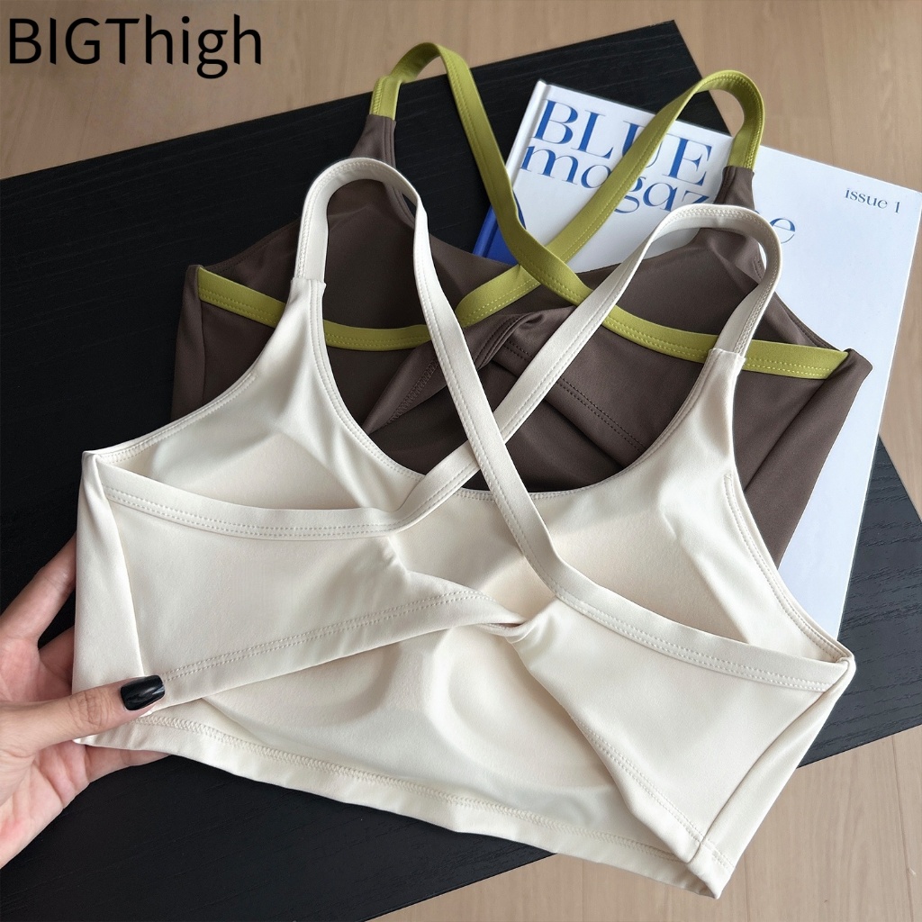 Big Thigh เสื้อกีฬาสายเดี่ยวยืดหยุ่นสีตัดกัน มีฟองน้ำในตัว สำหรับโยคะและออกกำลังกาย