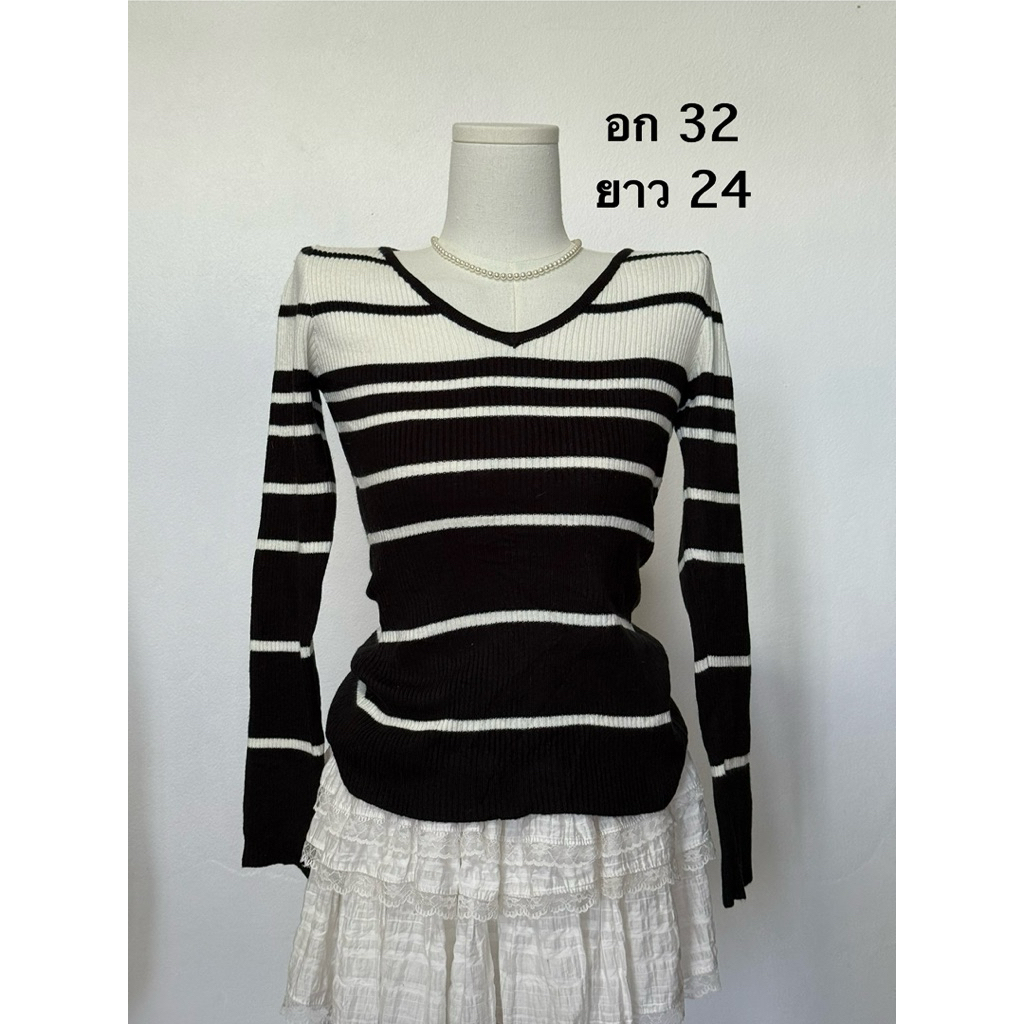 สเวตเตอร์ไหมพรม แบรนด์ cecil mcbee อก 32 ยาว 24 มือสอง ป้ายญี่ปุ่น สภาพดี
