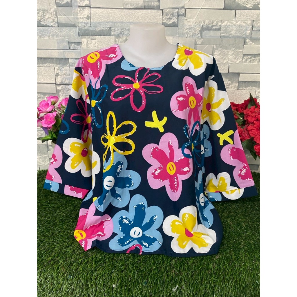 เสื้อลายดอก เสื้อสงกรานต์ ผ้าใหมอิตตาลี่ เสื้อคุณแม่  ลายดอก รอบอก 46-52นิ้ว รุ่น77 รูปที่ 4