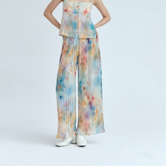 Aunchadabrand - Jupiter pleated pants กางเกงพรีทเล็กผ้าพิมพ์ลาย เอวยางยืด