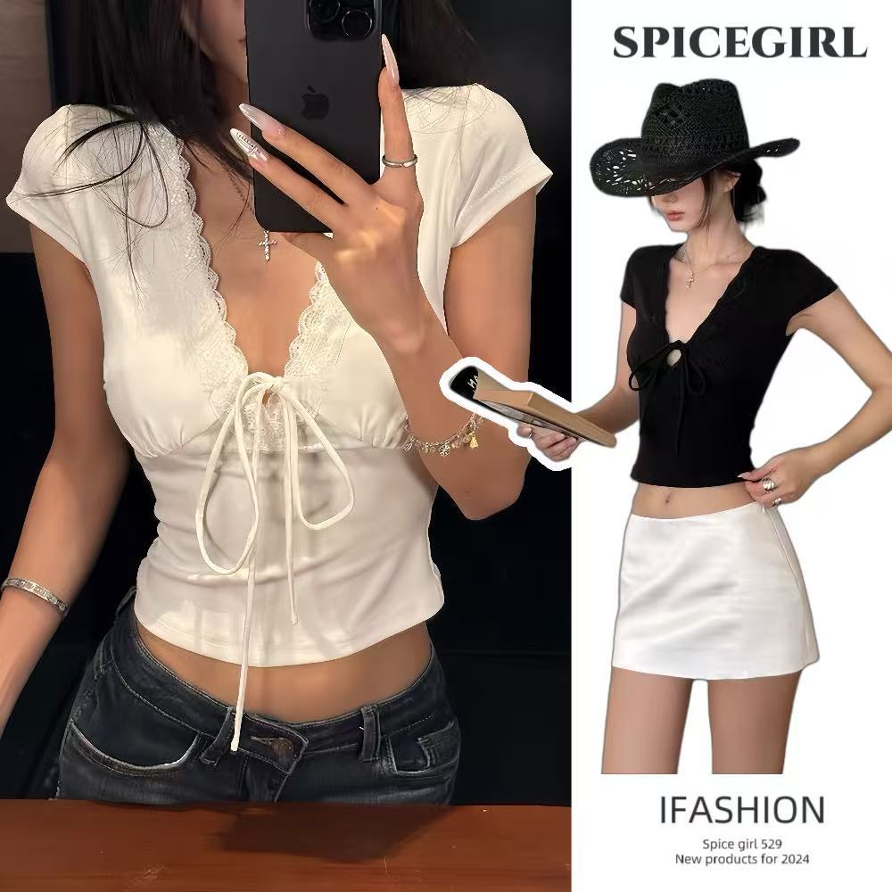 🎄Spice girl🎄เสื้อยืด คอวี ขอบลูกไม้ ฝ้าย100% เข้ารูปที่เอว มี2สี ใส่สบายในฤดูร้อน เซ็กซี่และน่ารัก สไตล์ฝรั่งเศส