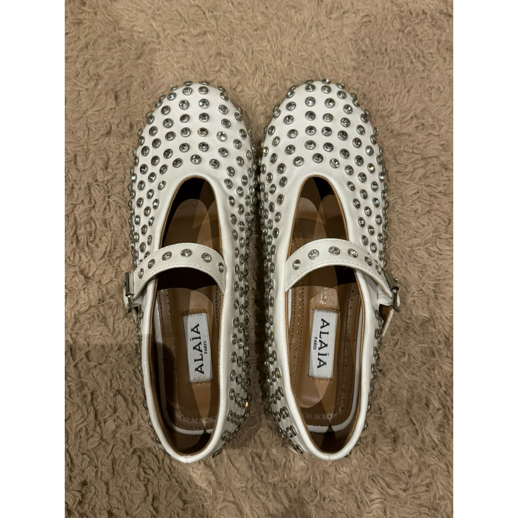 รองเท้า Alaia Size 36 ไม่แท้