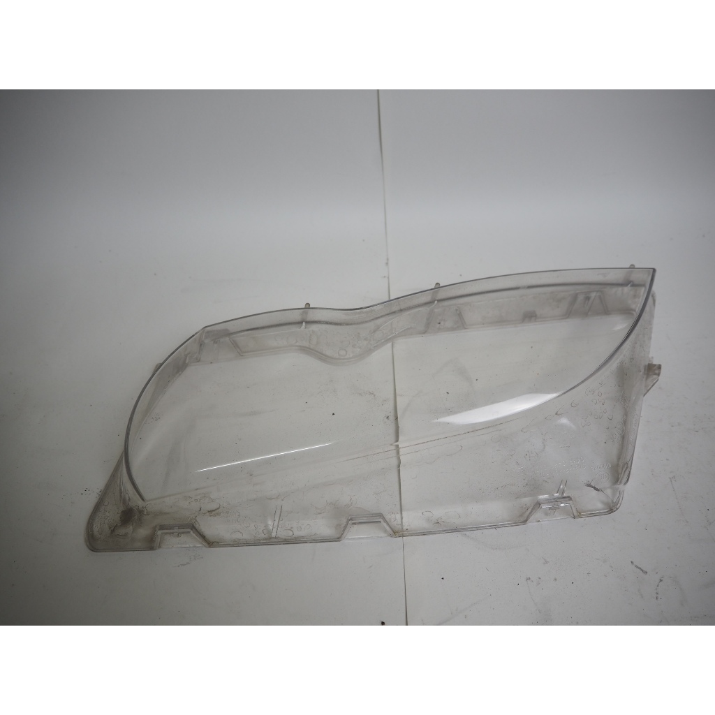 ฝาครอบไฟหน้าซ้าย BMW E46 มือ2