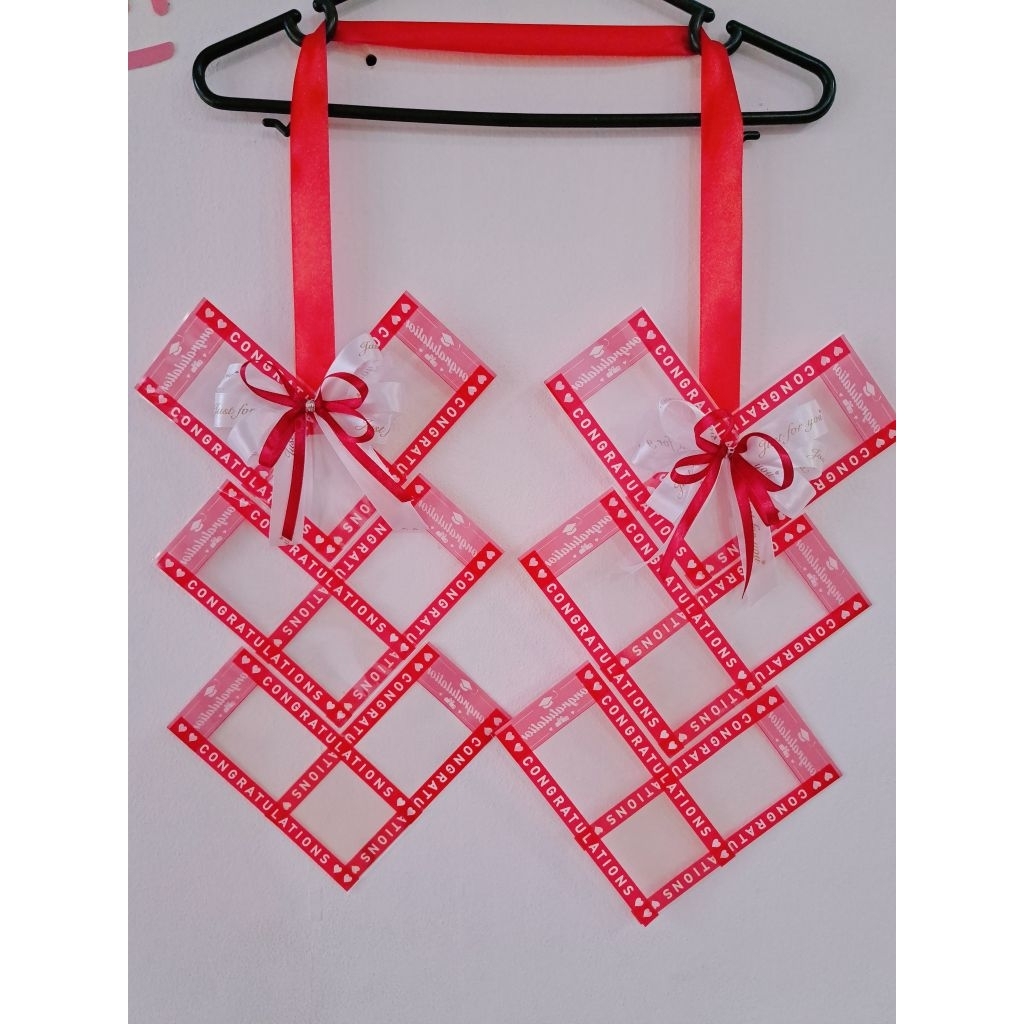 พวงมาลัยใส่ธนบัตร 12 ใบ