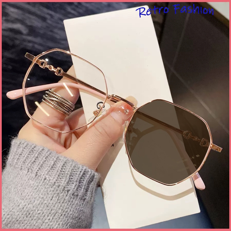 【จัดส่งรวดเร็ว】แว่นสายตาสั้น วปรับแสงเลนส์auto สายตา-50 ถึง-400 กรอบแปดเหลี่ยม ได้เปลี่ยนสีเมื่อออกแดด กรองแสงสีฟ้าด้วย