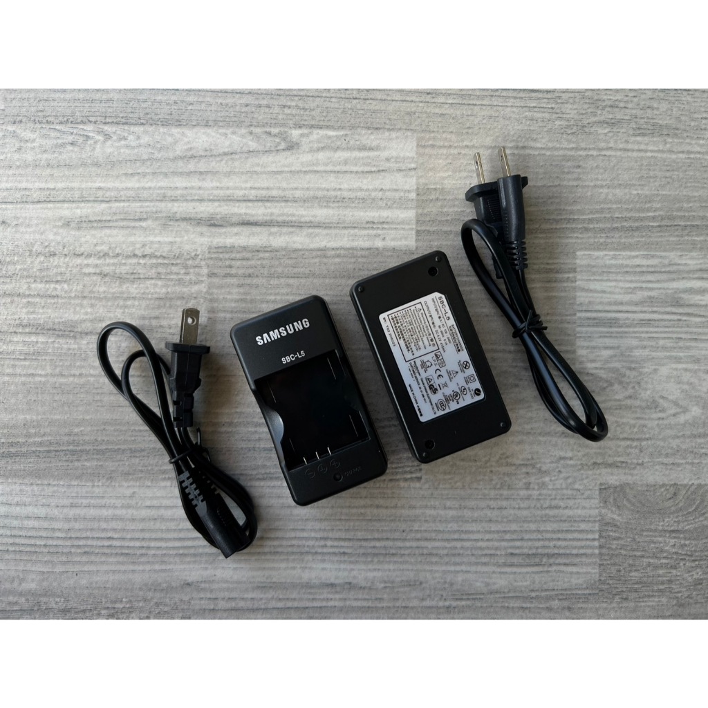 แท่นชาร์จ Samsung (SBC-L5) Digimax L50 L60 L73 L80 L83 L700 L800 I5 I6 I50 i70 i70S NV3 NV5 NV7 i70 