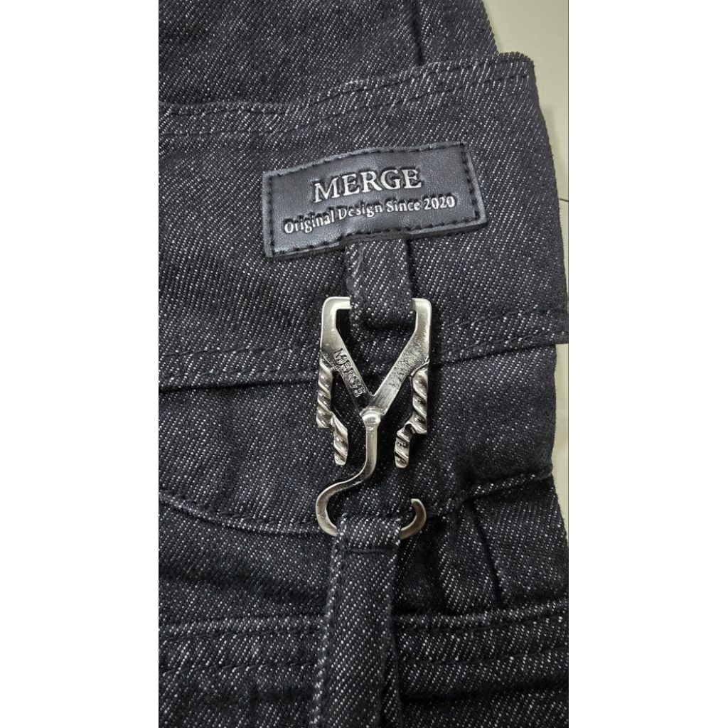 ของแท้ 100% กางเกงยีนส์ MERGE size. M