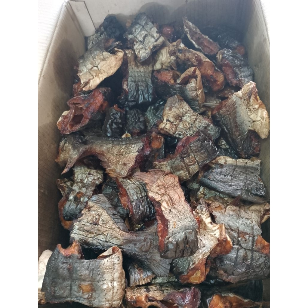 cut fish smoke fish 1 carton 10kg.(with box) 2,400