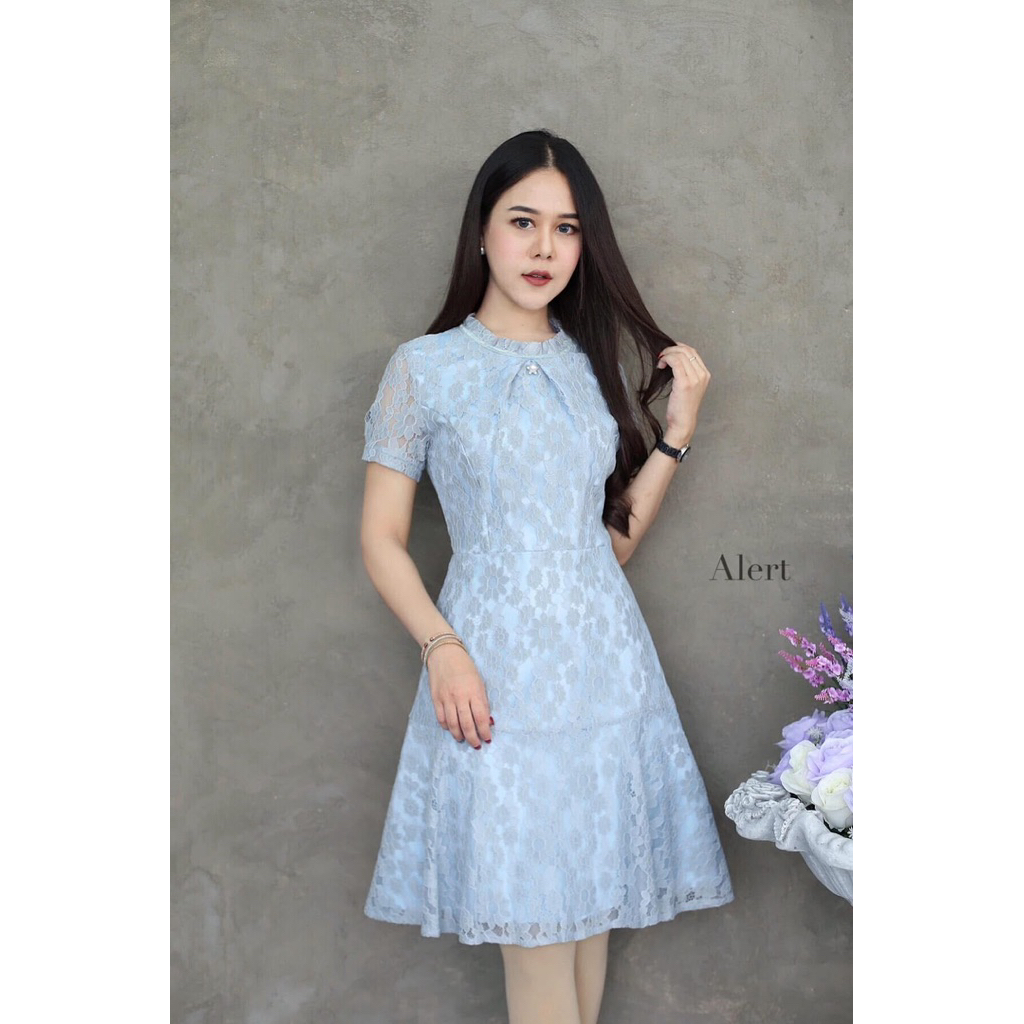 (234) เดรสลูกไม้สีฟ้า ป้าย Alert ไซส์ S