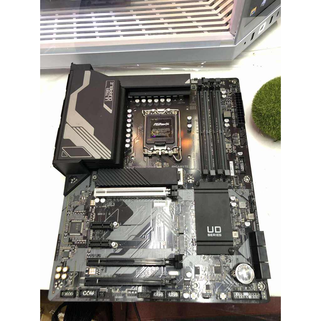 MAINBOARD (เมนบอร์ด) GIGABYTE Z790 UD (SOCKET LGA 1700) (ATX) ใช้งานปกติ ไม่มีกล่อง *มีตำหนิ