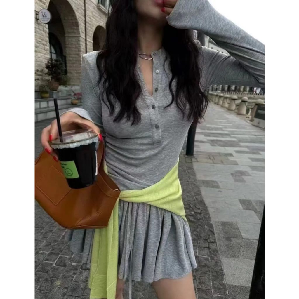 Mogwany พร้อมส่ง เทาS , ฟ้าM / Miko Set (เสื้อ+กระโปรงซับในกางเกง)  เทา น่ารักมาก