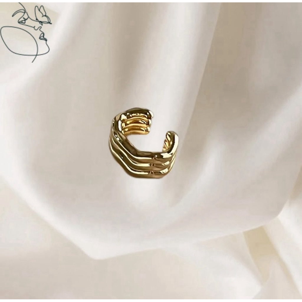 ส่งต่อ ต่างหูแบบหนีบ Grumpy - Kombu Ear Cuff (1 ข้าง) มือสองของแท้