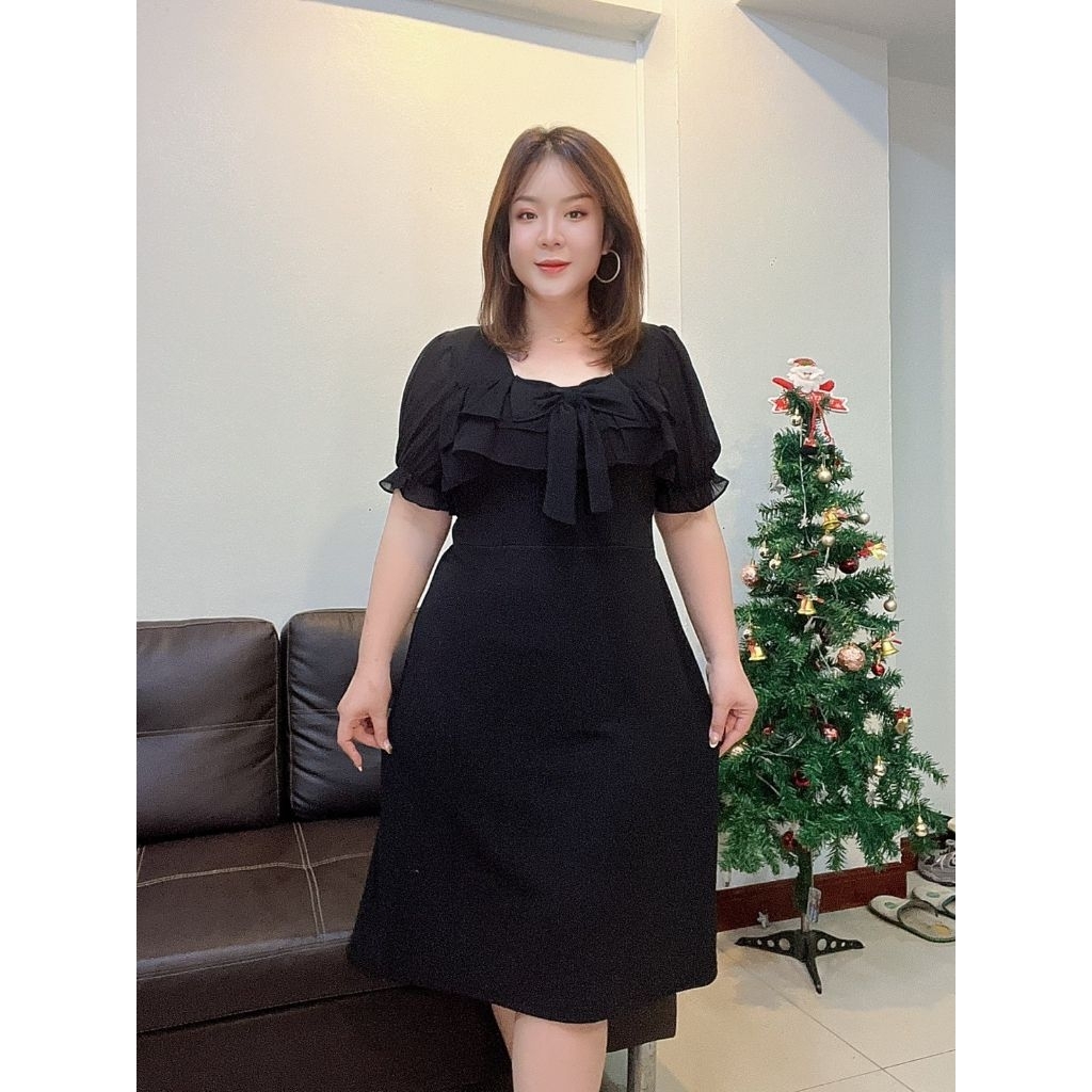 ชุดเดรสสาวอวบ ผ้าวูลเวฟ แต่งผ้าชีฟอง แขนตุ๊กตา ติดโบว์ สม็อคเอวด้านหลังขนาดฟรีไซส์รอบอก 40-47 นิ้ว