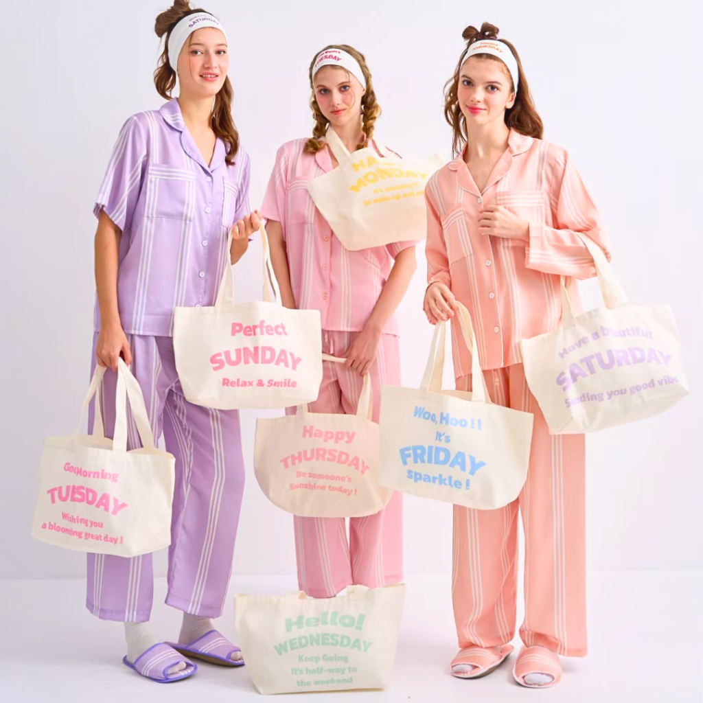 กระเป๋า Sleeping Cloud ลายสวย เข้าเซตกับชุดนอน 7 สี SEVEN DAYS