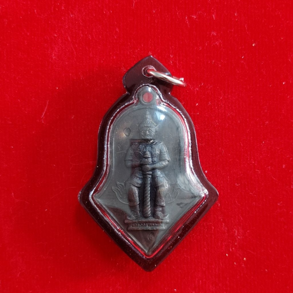 ท้าวเวสสุวรรณ วัดจุฬามณี จำปีรุ่นแรก ปี 45 พร้อมเลี่ยมกรอบกันน้ำ