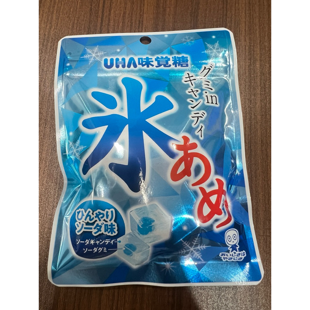 UHA Mikakuto Ice Candy Soda หรือ UHA 氷グミ (UHA Koori Gumi)