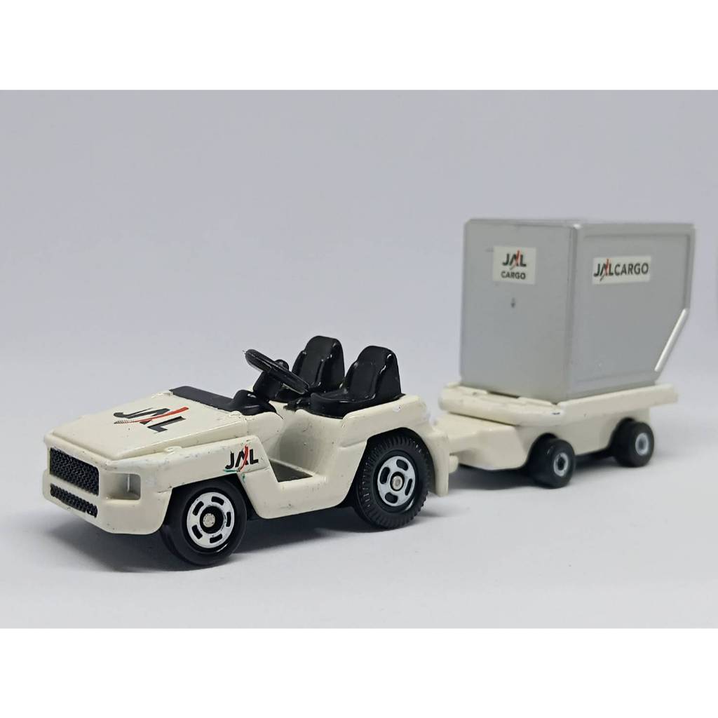 โมเดลรถ Tomica Japan Airlines (JAL ) Toyota Towing Tractor NO Packed .