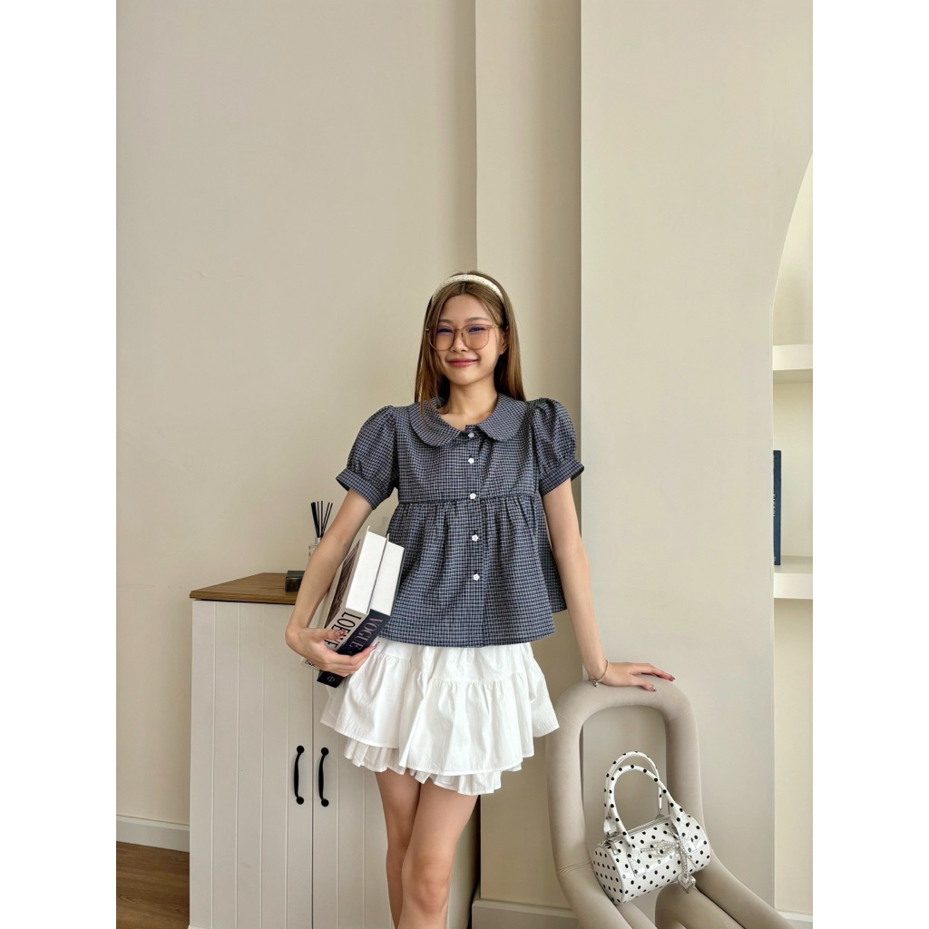 how.i.wear | Miko top เสื้อคอบัวแขนตุ๊กตาลายสก๊อต🍎