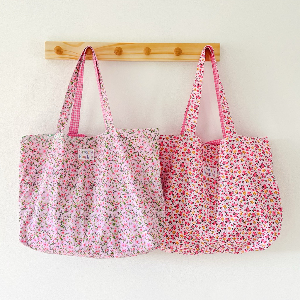 Crazy Bestie🌷กระเป๋าผ้าลายดอกไม้•ใช้ได้ 2 ด้าน (CB54)