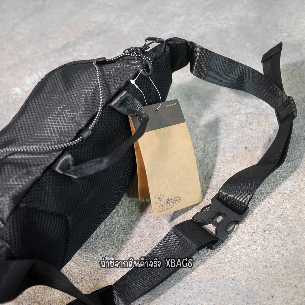 คาดเอว/คาดอก TNF ผ้าลายเงา ใบใหญ่ แต่งเชือกคาด จุของได้เยอะ น้ำหนักเบา พับได้ พกพาง่าย - รูปที่ 2