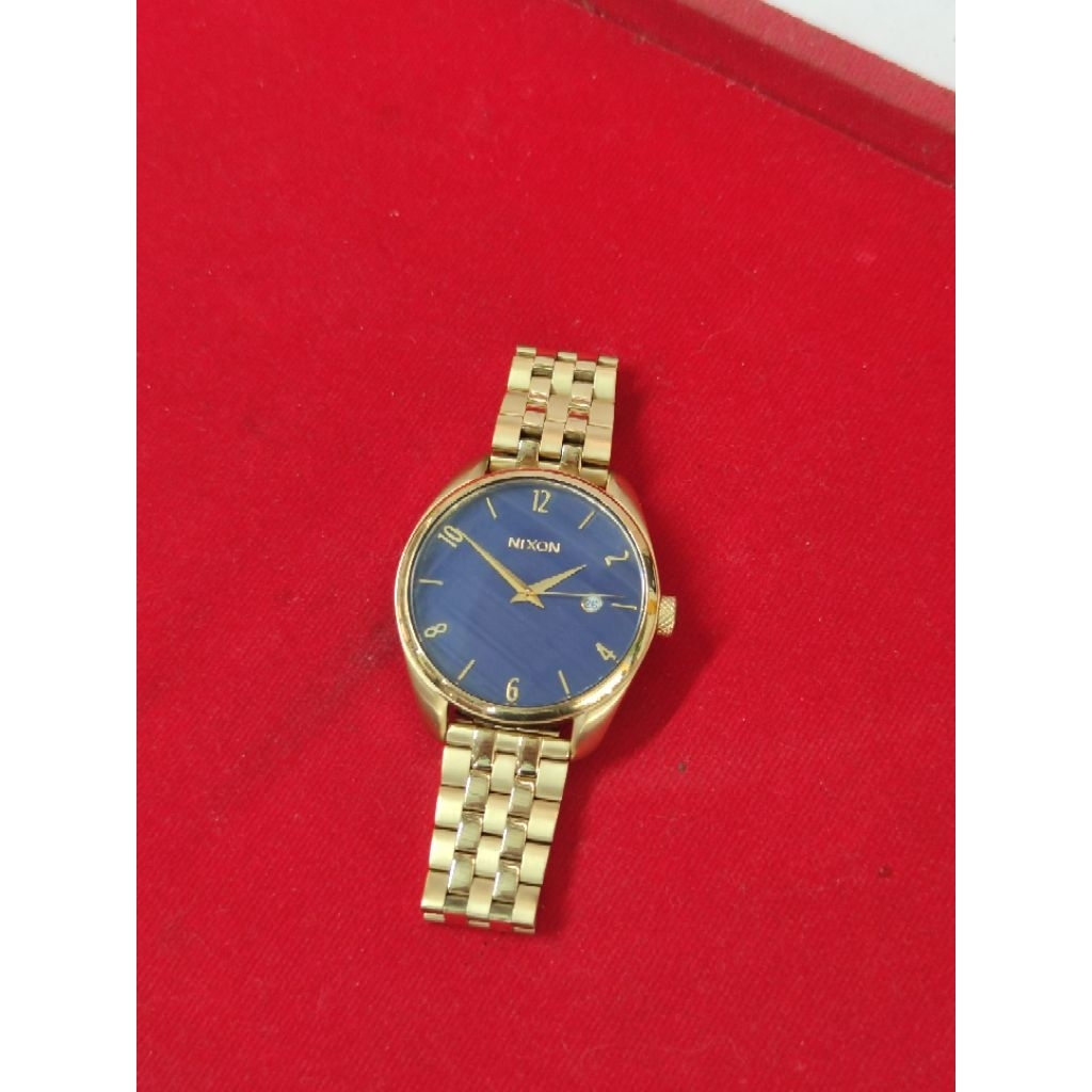 นาฬิกาข้อมือมือสองแท้ 100% แบรนด์ Nixon