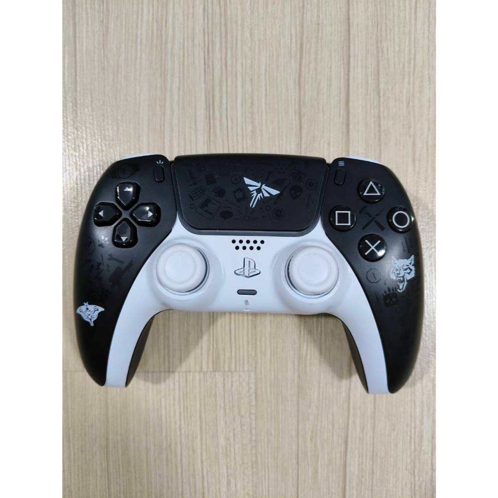 มือสอง จอย Last of us LTOU Limited Edition DualSense Wireless Controller PS5 ของแท้ สภาพดี ไม่มีกล่อ