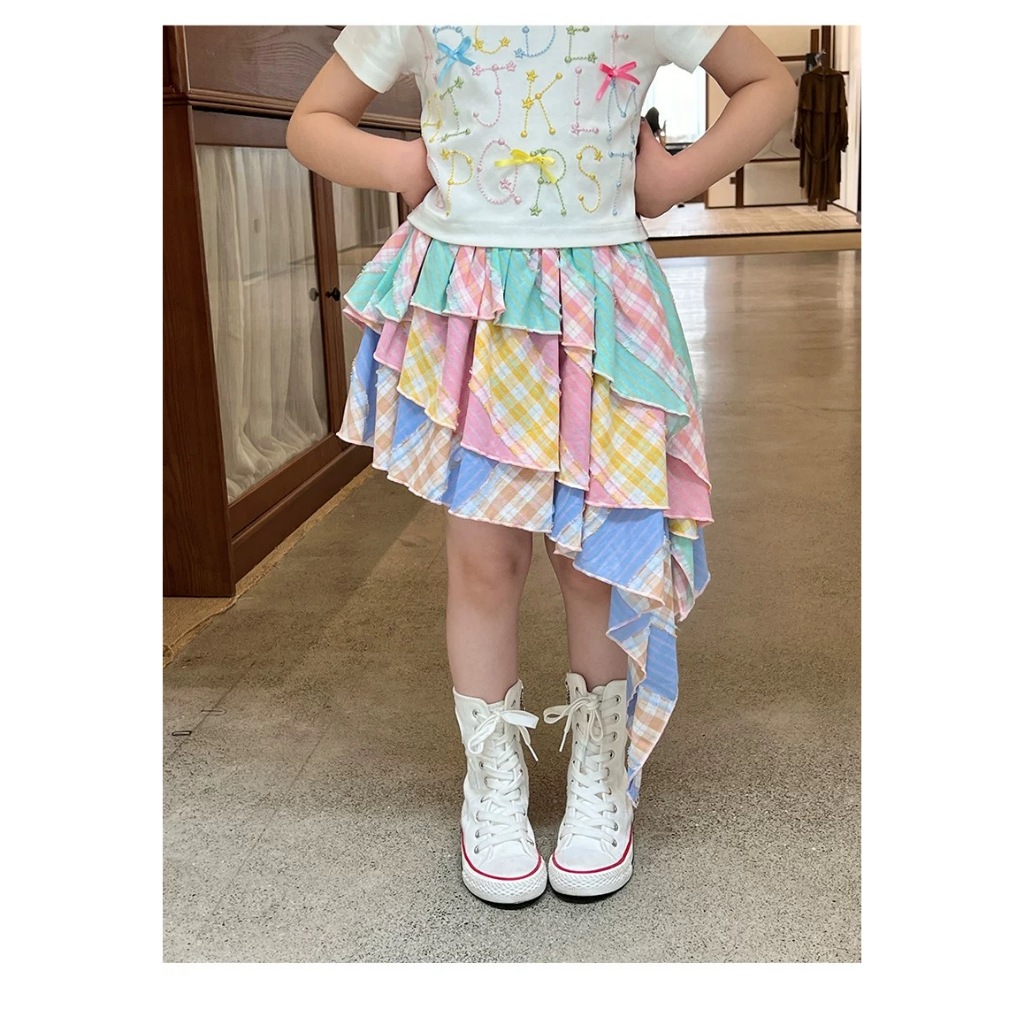 BB132 เสื้อยืดแขนสั้นเด็กหญิง ปักตัวอักษรสีขาวสามมิติ เสื้อยืดผูกโบว์ กระโปรงเรนโบว์ คุณหนูสุดๆ - รูปที่ 4