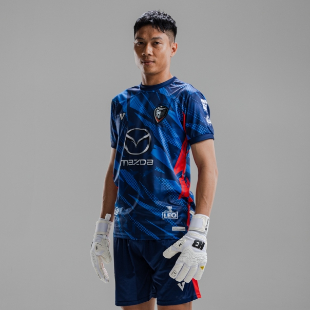 VOLT เสื้อฟุตบอล ผู้รักษาประตู เกรดนักเตะ โคราช สีน้ำเงิน 2025/26 SWATCAT GK BLUE เสื้อกีฬา