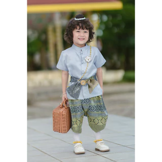 ชุดไทยเด็กชายสีเทา สุภาพ แขนสั้นใส่สบาย ผ้าดี ไม่ระคายผิว