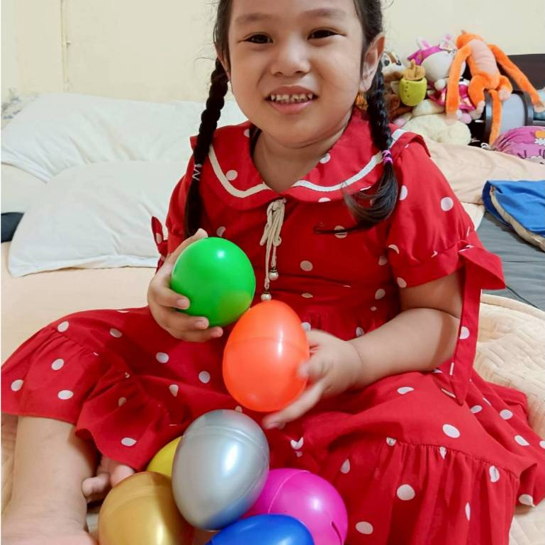 ไข่พลาสติกกระปุกออมสิน ขนาด 11cm*8cm ไข่ใหญ่ไส่เงินได้แบบจุกๆ ไข่สีสวยสดใส ไข่พลาสติกจัมโบ้