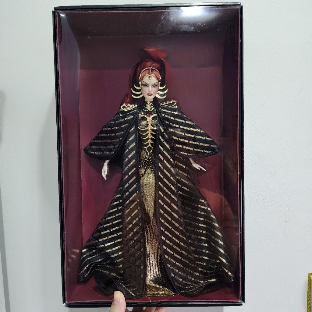 Barbie Queen of the constellations Gold Label ผลิตแค่ 7,300 ตัว
