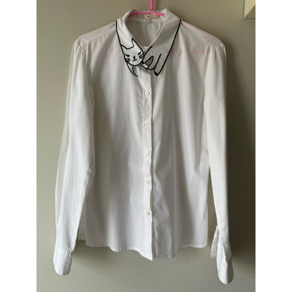 ของแท้ 💯 % used ESP shirt The Essence collection EUR36 US4 size M อก 36“ ยาว 25.5” ไหล่ 15” วงแขน 7.