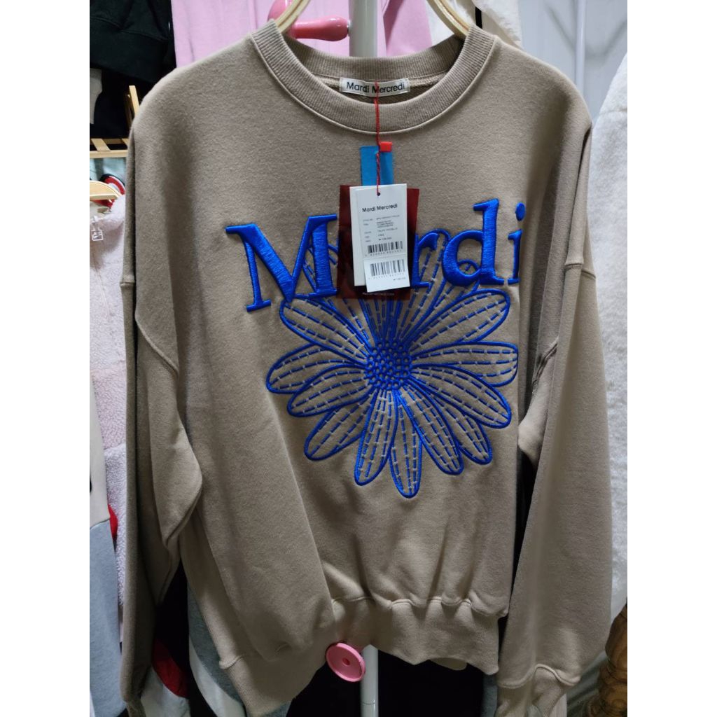 พร้อมส่ง สเวตเตอร์ Mardi Mercredi มือ 1 งานปัก