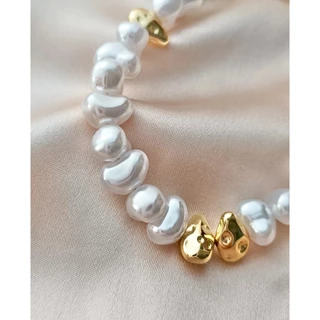 luccica-สร้อยข้อมือมุกบาร็อคธรรมชาติ 925 เงินสเตอร์ลิง ตะขอ OT สร้อยข้อมือดีไซน์ธรรมชาติ · ทองคำ