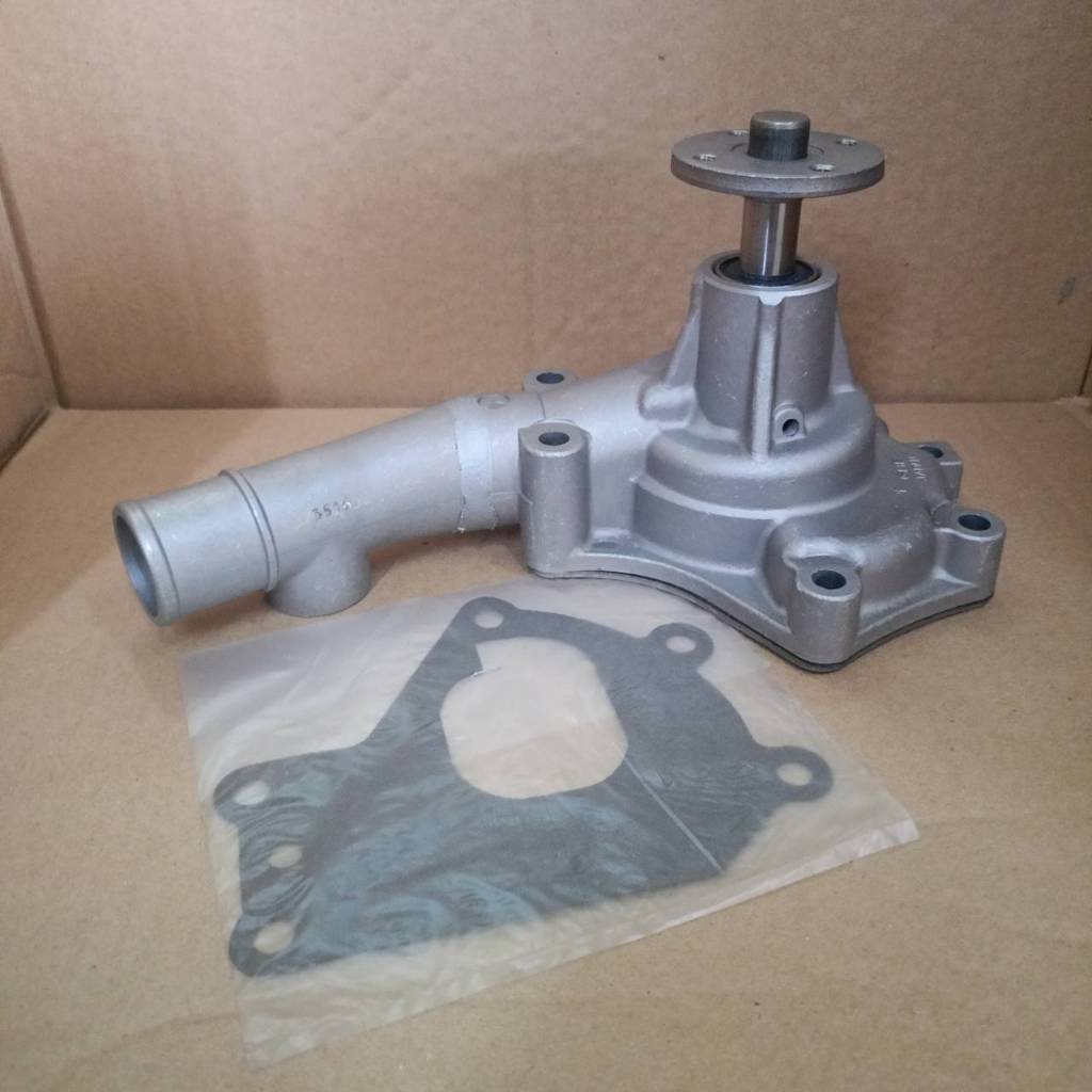 ปั๊มน้ำ โตโยต้า TOYOTA RN25 12R RN25 คอยาว GWT-12A GMB