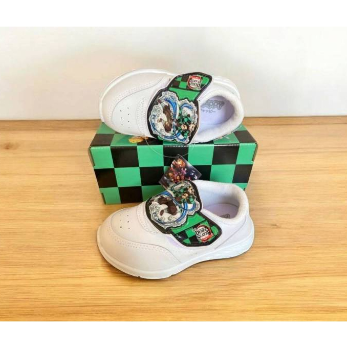 Chappy 22 รองเท้านักเรียนอนุบาลพละชาย  ยี่ห้อ Chappy รุ่น CPS-CD-22 Size 25-35 ส่งด่วน