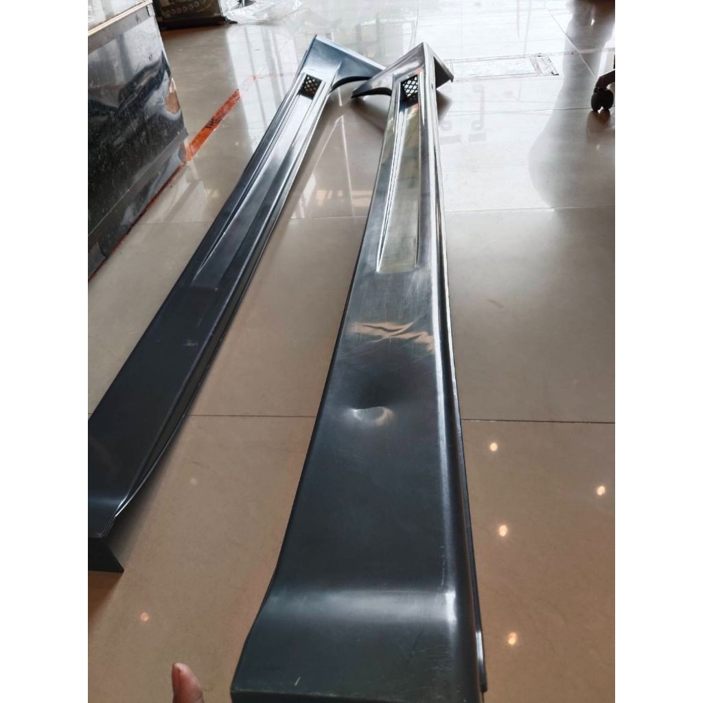 สเกิร์ตข้าง lancer EX  รุ่น FQ400 ทรงวาริส มือ1