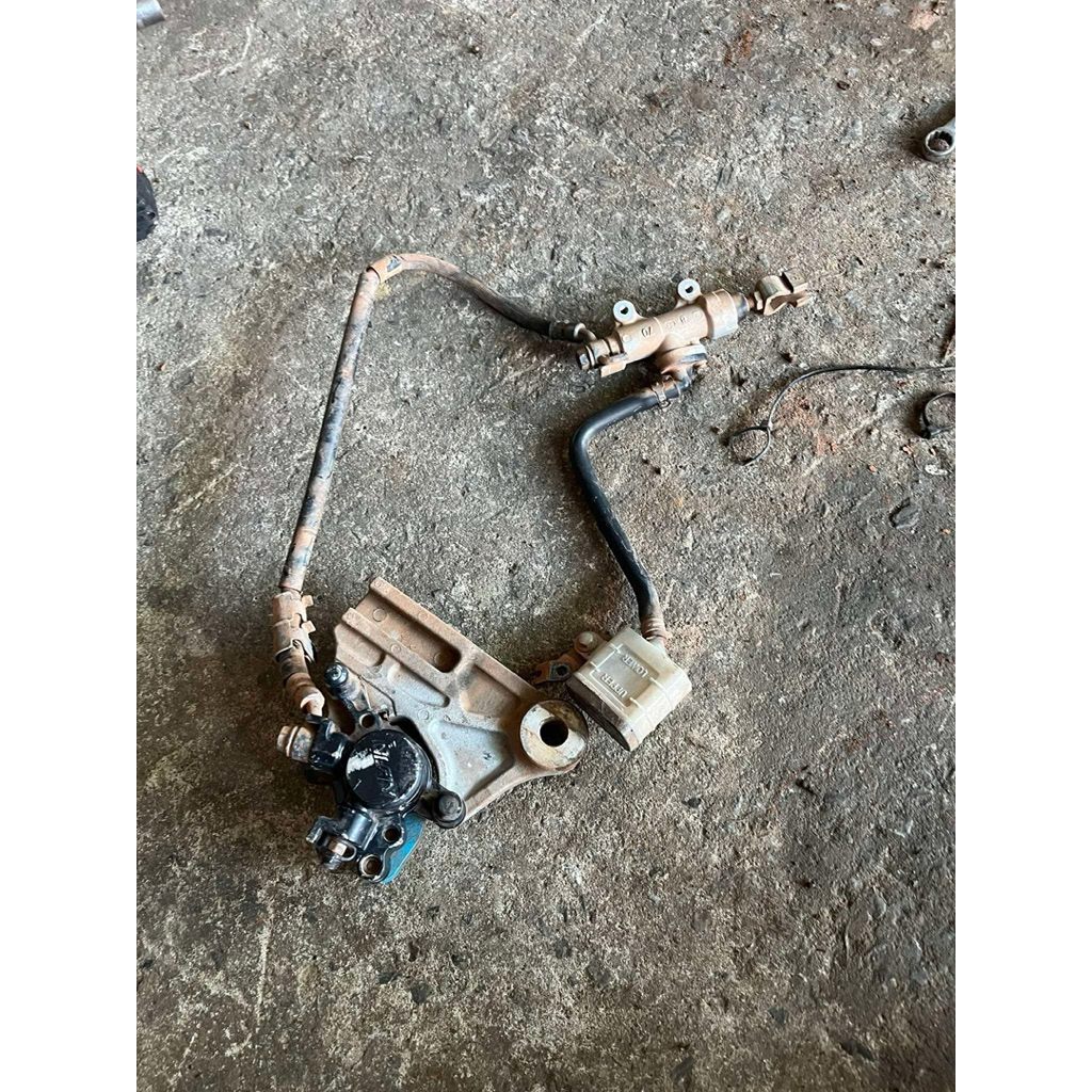 ชุดเบรคหลังcbr150r ปี2019 มือสอง