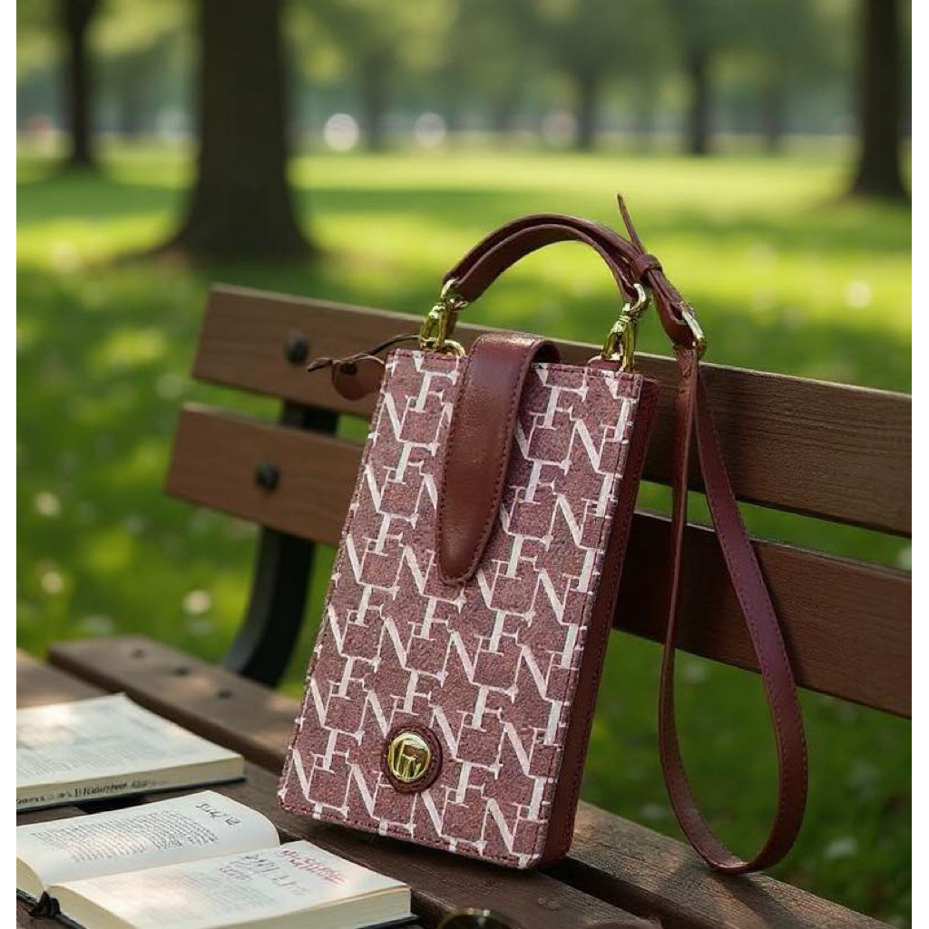 Flynow กระเป๋าใส่โทรศัพท์ ใหม่ แท้ป้ายห้อย