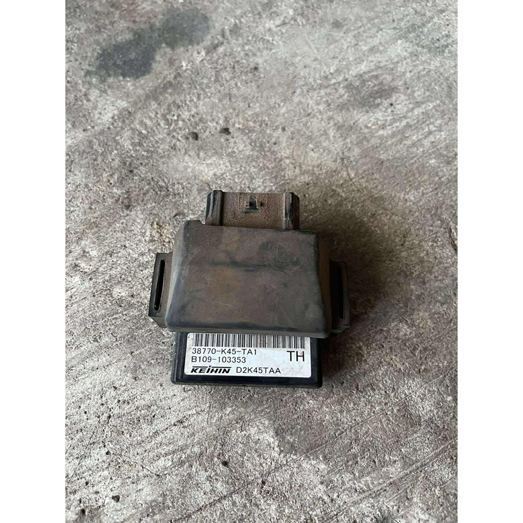 กล่องไฟcbr150r แท้ มือสอง